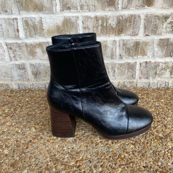 ASOS DESIGN Wide Fit Region leather mid-heel boots in black - Picture 2 of 6